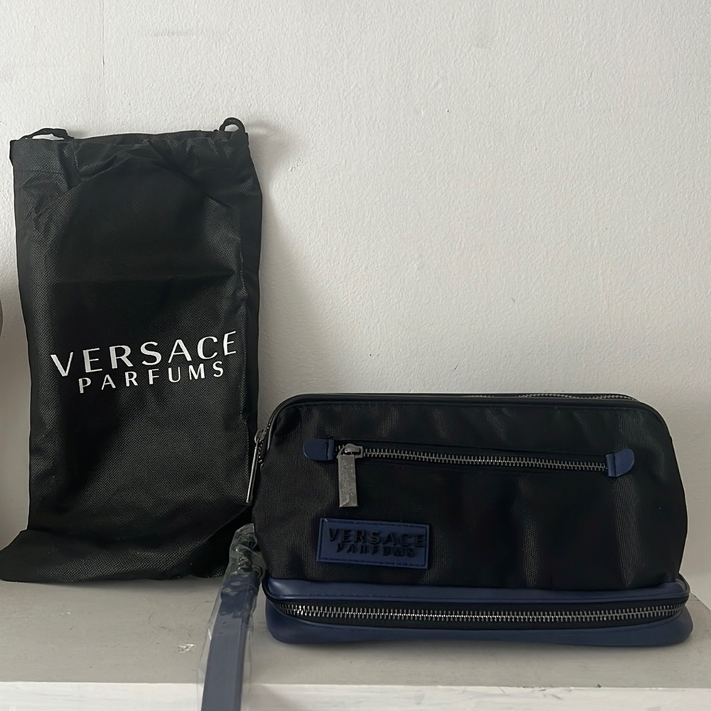 NWT Limited Edition Versace Parfums Mens Toiletry Case / Dopp Kit w/ Dust Bag